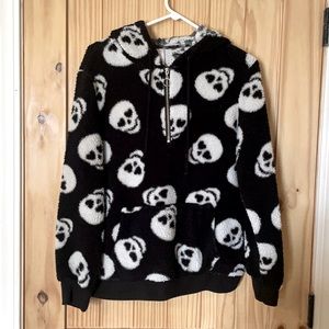 Skull print fleece hoodie